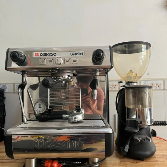 [SALE] Combo máy pha cà phê Casadio Undici A1 Group  + Máy xay cơ HC600 