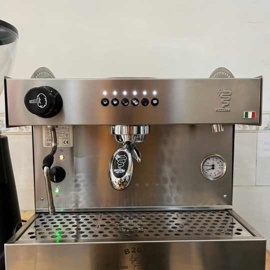 Máy pha cà phê  Bezzera B2016 DE 1 Group. 