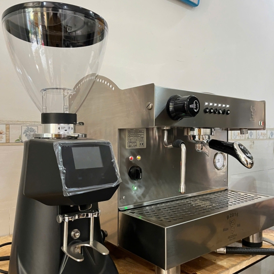 Máy pha cà phê  Bezzera B2016 DE 1 Group. 