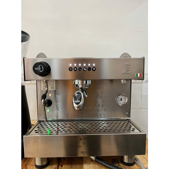 Máy pha cà phê  Bezzera B2016 DE 1 Group. 
